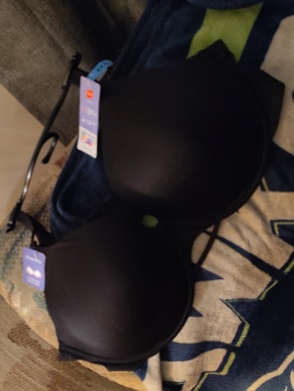 Everyday Smooth Black T-Shirt Bra with Light Padding